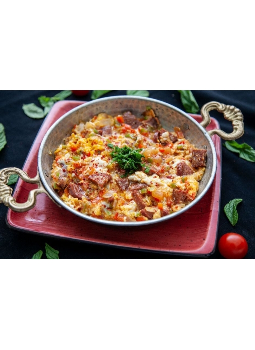 Sucuklu menemen